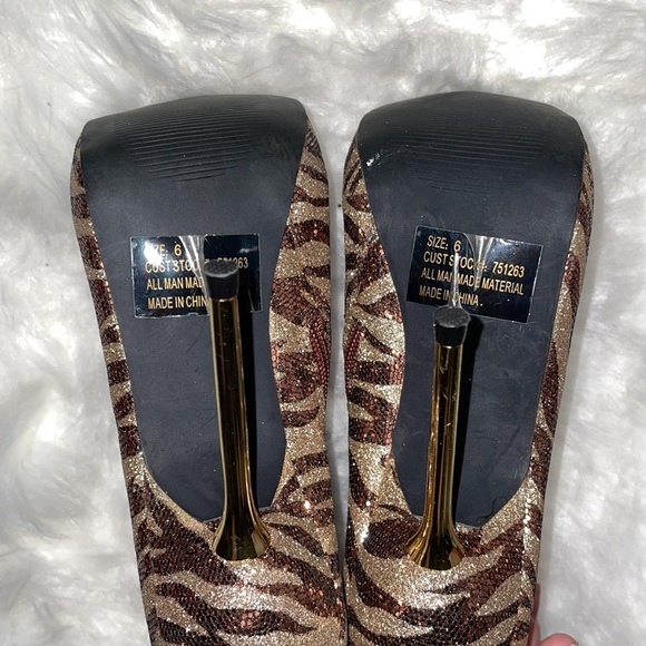 Glitter zebra print zip bootie size 6 - Picture 4 of 4